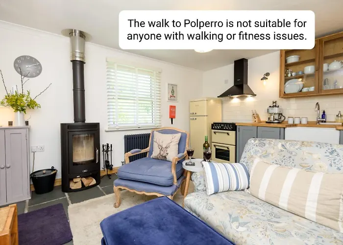 Bijou Coastal Apartment In Polperro With Hot Tub Onsite Parking Downhill Walk To Village