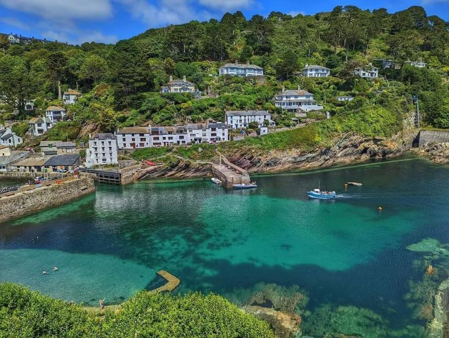 Bijou Coastal In With Hot Tub Onsite Parking Downhill Walk To Village *
