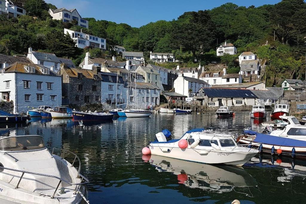 Bijou Coastal In With Hot Tub Onsite Parking Downhill Walk To Village *
