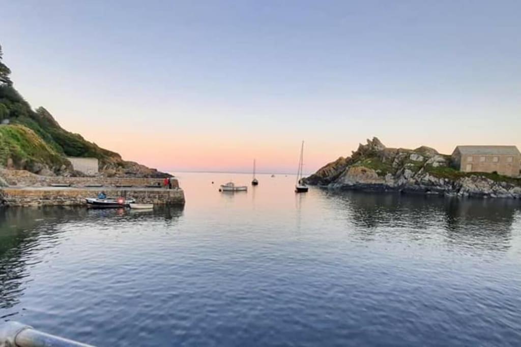 Bijou Coastal In With Hot Tub Onsite Parking Downhill Walk To Village * Polperro