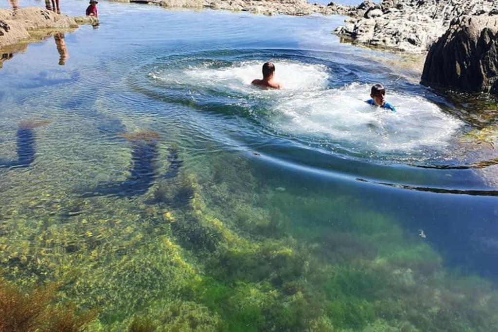 Bijou Coastal In With Hot Tub Onsite Parking Downhill Walk To Village *