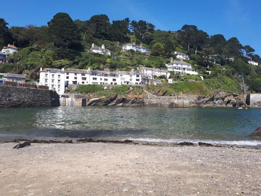Bijou Coastal In With Hot Tub Onsite Parking Downhill Walk To Village Holiday home